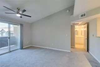 Photo #3: 2440847 Listing