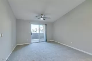 Photo #4: 2440847 Listing