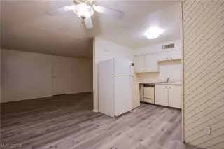 Photo #6: 2440857 Listing