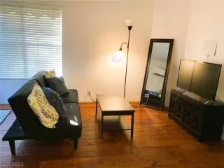 Photo #3: 2440876 Listing