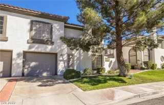 Photo #1: 2440879 Listing 