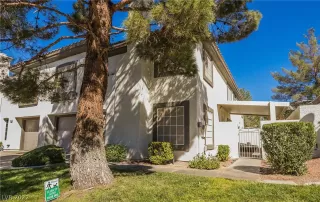 Photo #3: 2440879 Listing 