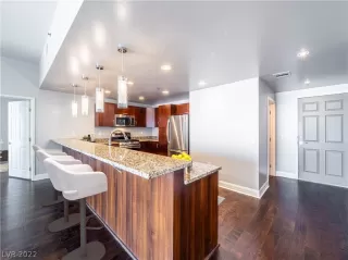 Photo #6: 2440904 Listing 