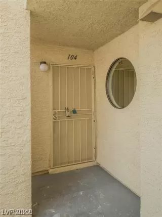 Photo #1: 2440915 Listing 