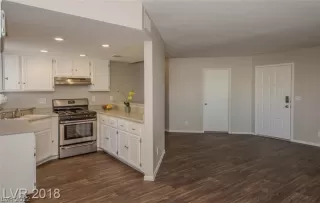 Photo #6: 2440915 Listing 