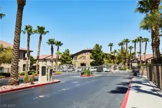 Photo #1: 2440934 Listing