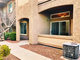 Photo #3: 2440934 Listing