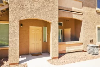 Photo #4: 2440934 Listing