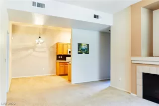 Photo #5: 2440934 Listing