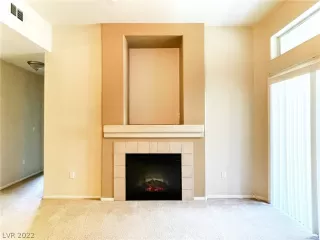 Photo #6: 2440934 Listing