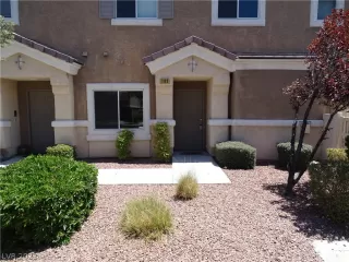 Photo #1: 2440978 Listing 