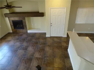 Photo #2: 2440978 Listing 