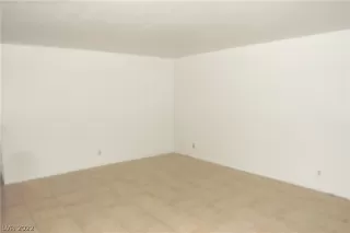 Photo #2: 2441011 Listing 