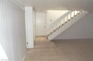 Photo #5: 2441011 Listing 