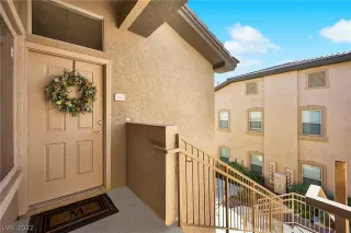 Photo #3: 2441027 Listing