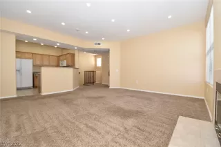 Photo #3: 2441030 Listing 