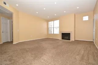 Photo #5: 2441030 Listing 