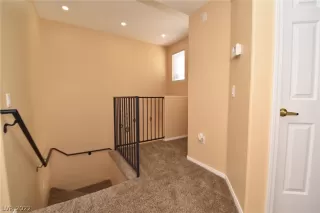 Photo #6: 2441030 Listing 