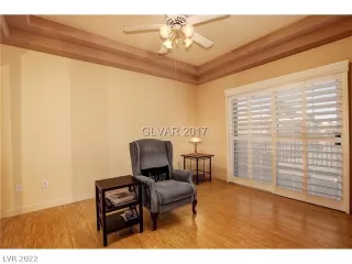 Photo #5: 2441032 Listing 