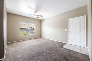 Photo #3: 2441052 Listing