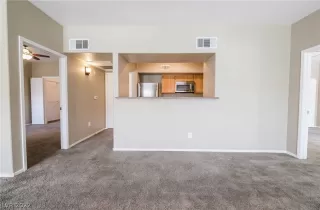 Photo #6: 2441052 Listing