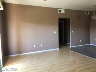 Photo #5: 2441082 Listing 