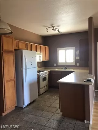 Photo #6: 2441082 Listing 