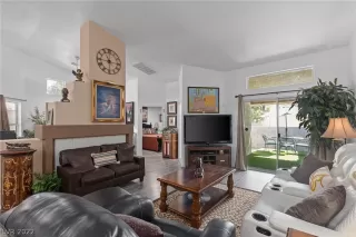 Photo #3: 2441109 Listing 