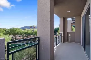 Photo #5: 2441172 Listing