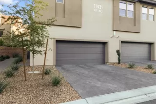 Photo #6: 2441172 Listing