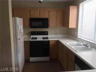 Photo #5: 2441183 Listing 