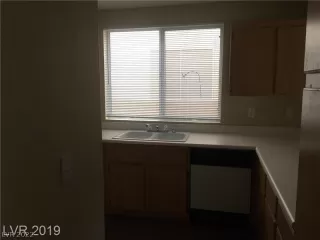 Photo #6: 2441183 Listing 