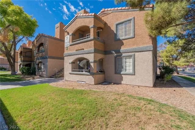 MLS: 2441204 Condo For Sale