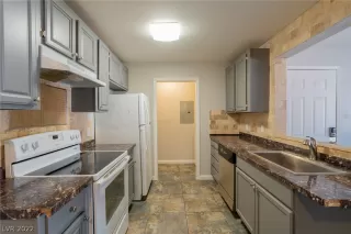 Photo #1: 2441204 Listing