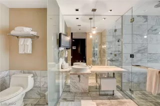 Photo #3: 2441206 Listing