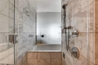 Photo #5: 2441206 Listing