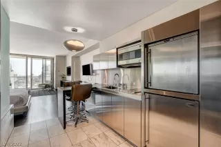 Photo #6: 2441206 Listing