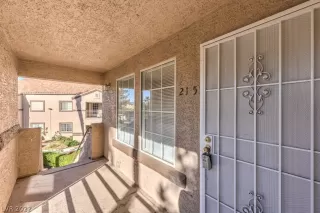 Photo #3: 2441212 Listing 