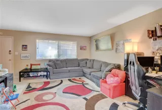 Photo #3: 2441221 Listing