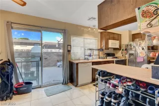 Photo #5: 2441221 Listing