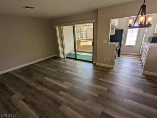 Photo #3: 2441237 Listing