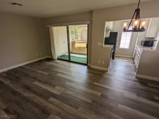 Photo #5: 2441237 Listing