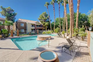 Photo #6: 2441255 Listing