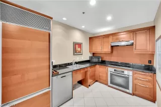 Photo #3: 2441292 Listing 