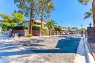 Photo #2: 2441371 Listing