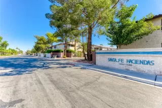 Photo #3: 2441371 Listing