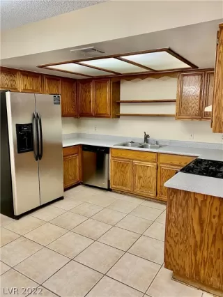 Photo #4: 2441394 Listing 