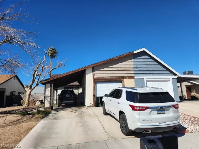 MLS: 2441412 Condo For Sale