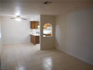 Photo #5: 2441430 Listing 