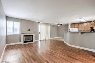 Photo #4: 2441433 Listing 